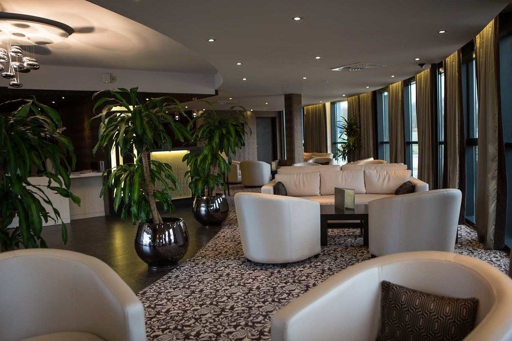 Le Colisée Hotel&Spa Saint-Herblain Exterior foto